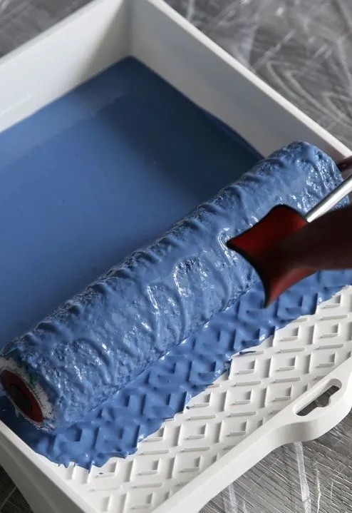 貼墻紙還是刷涂料？墻紙和涂料哪個(gè)環(huán)保？