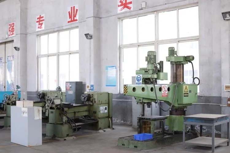 機械使用和用電安全措施有哪些？